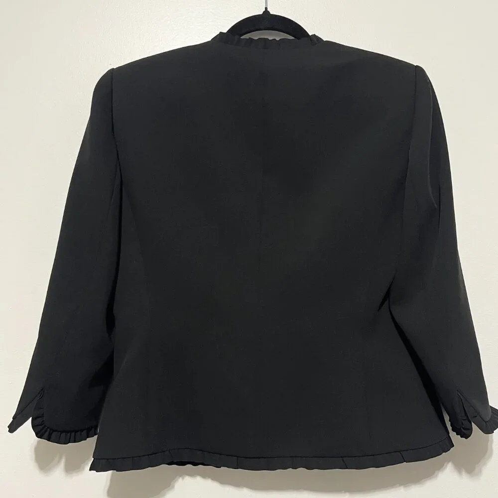 Tahari Arthur S Levine Womens Ruffle Blazer 6 Black Corporate Goth Professional